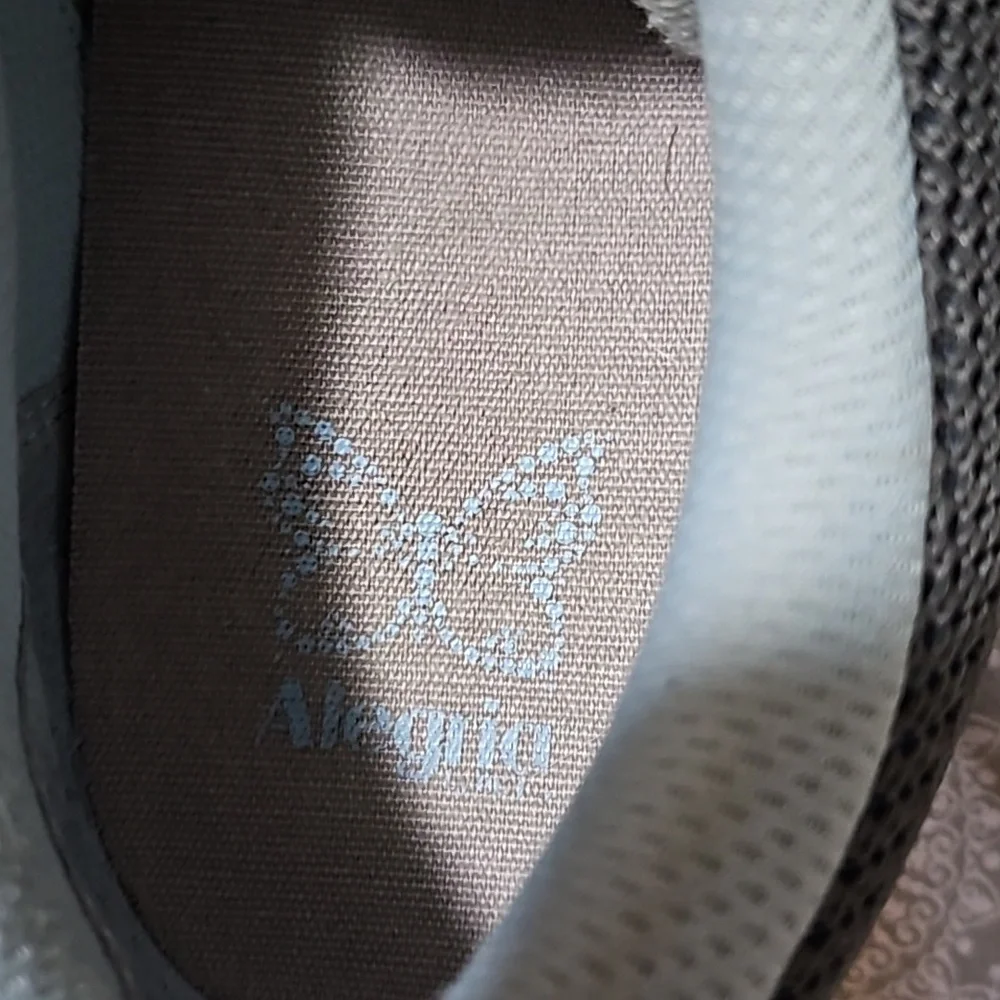 Shoes - Picture 3 of 3